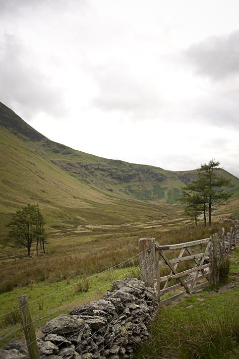 Buttermere - The Lake District #buttermere #wildbritain #walks #britain #lakedistrict Buttermere Lake, Cumbria England, The Lake District, England Uk, English Countryside, Cumbria, Wales England, Lake District, Oh The Places Youll Go