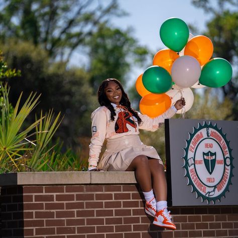 Kyisthelimit💋 on Instagram: “To the Illustrious Florida A&M University, thank you for the experience of a lifetime and great education🐍. The countdown continues 🧡💚…” Florida A&m University, Black Cheerleaders, College Inspiration, University Aesthetic, Graduation Pics, Senior Photo Outfits, Grad Photoshoot, Pics Ideas, Dream School