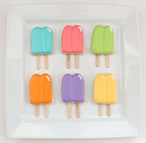 Popsicle Cookies, Party Cookies Recipe, Summer Cookie Recipes, Popsicle Party, Hat Cookies, Sugar Cookie Royal Icing, Summer Cookies, Cookie Pops, Pretty Cookies