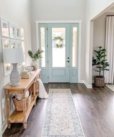 Farmhouse Entryway, Home Entrance Decor, House Entrance, Farmhouse Living, House Inspo, Dream Home Design, House Inspiration, Home Decor Inspiration, Home Living Room