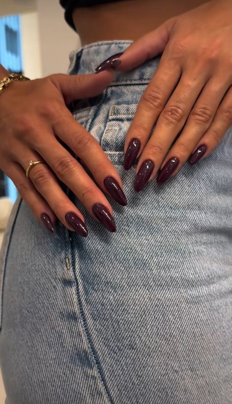 Fall Almond Nails, Wine Nails, Simple Fall Nails, Maroon Nails, Milky Nails, Classy Acrylic Nails, Elegant Nails, Fire Nails, Funky Nails