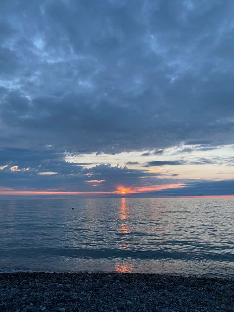 Batumi Aesthetic, Summer Vision, Europe On A Budget, Bay Photo, Batumi, Aesthetic Sunset, Minimalist Home Decor, Fake Story, Travel Diary