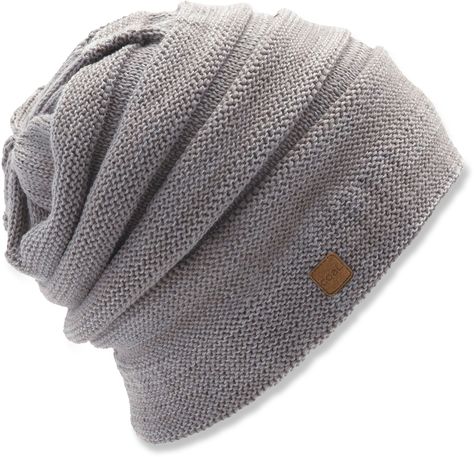 Outlet Michael Kors, Moncler Jacket, Knitted Beanie, Winter Hats For Women, Mens Winter Fashion, Outdoor Brands, Look Fashion, Beanie Hats, Stitch Fix