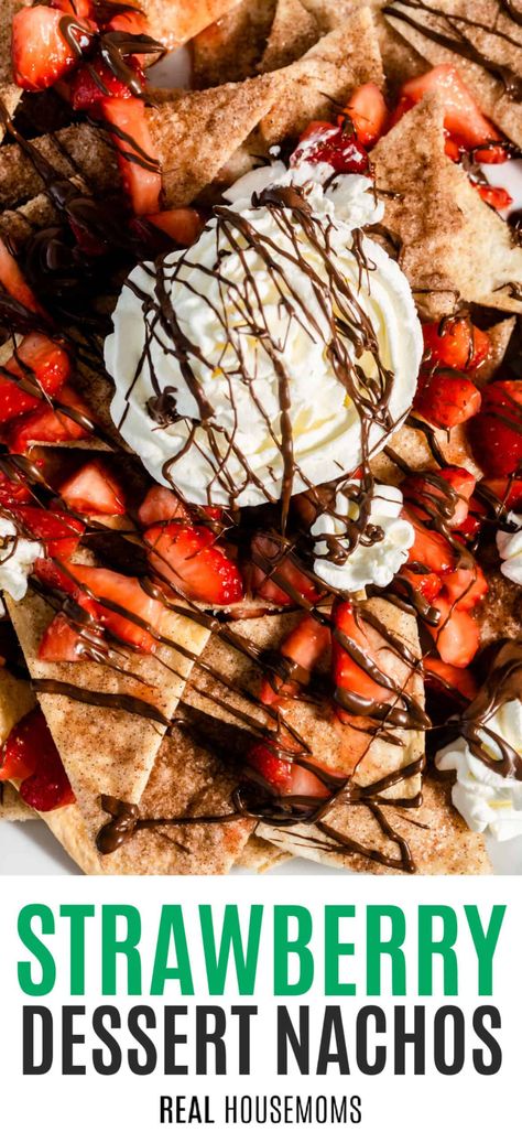 Strawberry Nachos With Cinnamon Chips, Cheesecake Nachos Recipe, Mexican Treats To Sell, Food Truck Nachos, Food Truck Appetizers, Food Truck Desserts Ideas, Desert Nachos, Homemade Nacho Chips, Food Truck Ideas Recipes