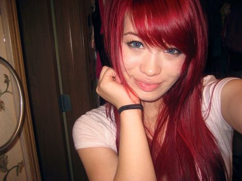 i really love my new hair <3 Asian Red Hair, Red Hair With Bangs, Magenta Hair, Side Bangs Hairstyles, Dark Red Hair, 2015 Hairstyles, Long Red Hair, Fringe Hairstyles, Hot Hair Styles