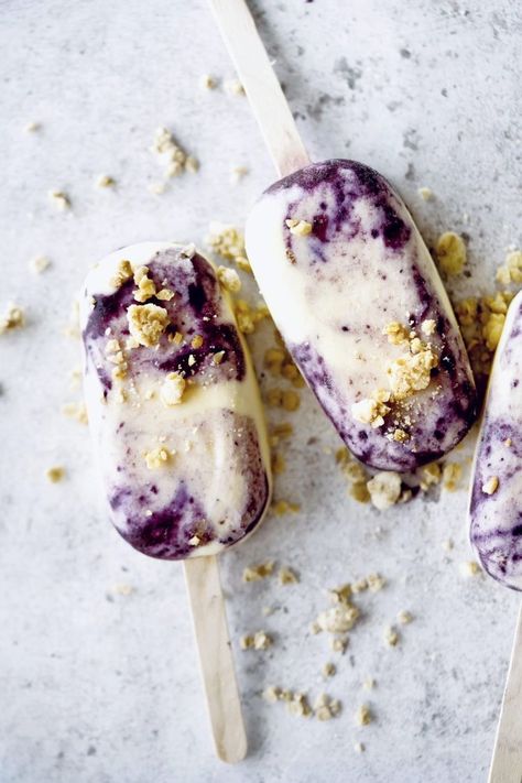 Magnum Cheesecake, Fancy Popsicles, Cheesecake Popsicles, Oreo Bars, Canned Blueberries, Ice Lollies, Brave Heart, Blueberry Compote, Easy Summer Desserts