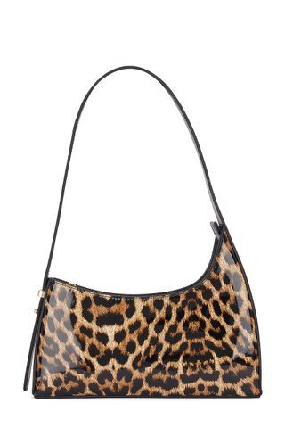 16 Leopard-Print Accessories All the Cool Girls are Wearing Right Now 2000s Trends, Leopard Print Accessories, Leopard Print Shorts, Silk Hair, Calf Hair, Summer Trends, Winter 2024, Faux Fur Jacket, Ulla Johnson