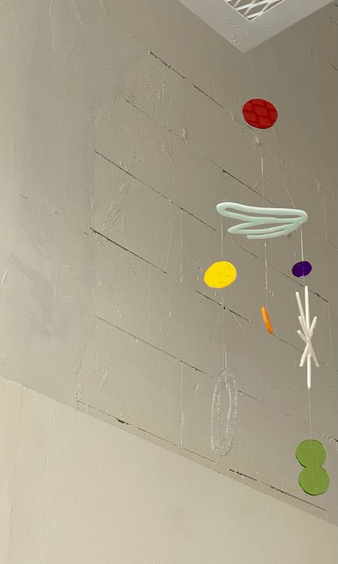 Ceiling Hanging Art, Ceramic Baby Mobile, Ceramic Mobile Ideas, Clay Mobile, Ceramic Mobile, Mobile Decoration, Mobile Diy, Suncatcher Diy, Weird Furniture