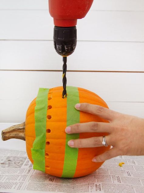 Halloween Pierced Pumpkin Pumpkin Drilling, Pumpkins Ideas, Dekorasi Halloween, Painting Pumpkins, Pumpkin Carving Party, Creative Pumpkin Carving, Hallowen Ideas, Labu Halloween, Halloween Pumpkin Designs