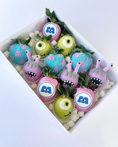 Monsters Inc Chocolate Strawberries, Monster Inc Treat Ideas, Monsters Inc Strawberries, Monster Inc Strawberries, Coraline Strawberries, Monster Inc Treats, Chocolate Covered Strawberries Theme, Monsters Inc Desserts, Disney Strawberries