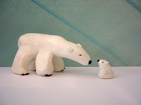 Urs Polar, Winter Art Lesson, Clay Bear, Clay Making, Kids Clay, Pottery Animals, Messy Art, Bear Sculptures, Winter Crafts For Kids