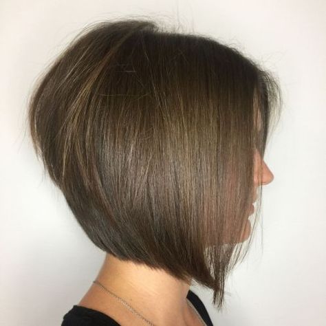 Sleek Stacked Brown Bob Graduated Bob Hairstyles, A Line Bob, Line Bob Haircut, Brown Bob, A Line Bobs, Messy Bob Hairstyles, Short Hairdos, Choppy Bob Hairstyles, Long Bob Haircuts