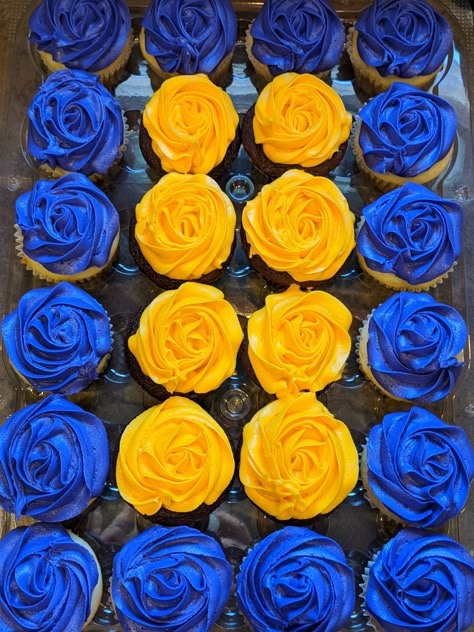 Graduation Cupcakes 2023 Blue And Gold, Royal Blue And Yellow Party Decorations, University Of Michigan Cupcakes, Ffa Cupcakes Ideas, Yellow And Blue Cupcakes, Ffa Cupcakes, Blue And Yellow Graduation Party Ideas, Ffa Cookies, Ffa Banquet Decorations