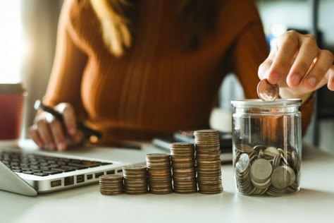 6 Things to Ditch to Become Debt-Free in 2020 Business Funding, Money Habits, Barometer, Accounting And Finance, Start Investing, Savings Plan, Saving For Retirement, Rich People, Real Estate Tips