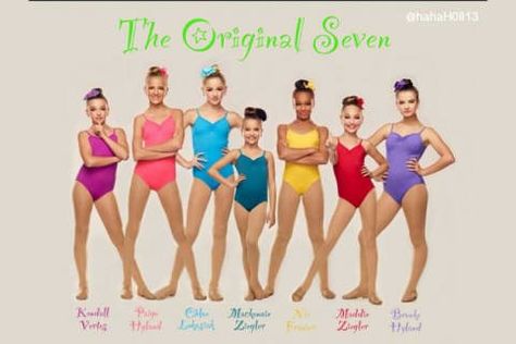 Which "Dance Moms" dancer do you look like? Wallpaper Dance, Dance Moms Season 4, Dance Moms Comics, Dance Moms Season, Dance Moms Facts, Dance Moms Moments, Dance Moms Dancers, Dance Mom, Dance Photos