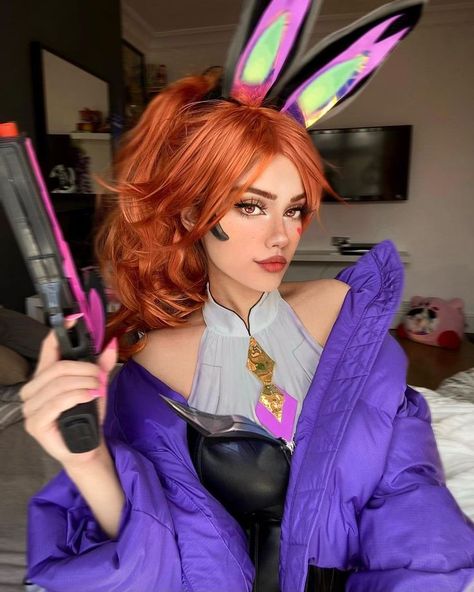 Battle Bunny Miss Fortune, Miss Fortune Cosplay, Anime Lol, Terrible Memes, Cosplay League Of Legends, Bunny Cosplay, Miss Fortune, League Of Legends Characters, Anime Cosplay Costumes