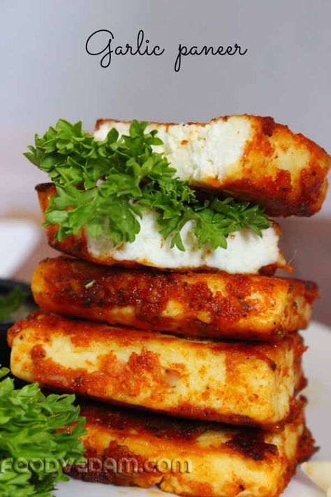 Garlic paneer recipe is one of my favorite recipes.It can be prepared with very less effort and in less time.both text and video versions of the recipe .... Garlic Paneer Recipe, Indian Savouries, Indian Platter, Ramzan Recipes, Cooking Shooking, Arabisk Mad, Ramzan Recipe, Paneer Dishes, Fried Garlic