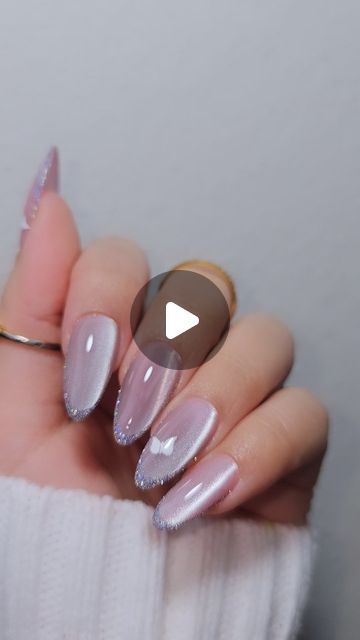 Arlet Castillo on Instagram: "I can't get over this cat eye gel, I'm literally obsessed 😍 ✨️  Using @daily_charme ✨️ C09 Mooncat✨️ H49 Faerie   Use code DREAMY10 to save 💰 ✨️   #nailsdesign #trendingnails2024 #cateyenails #velvetnails #trendingreels #nails #almondnails #nailart #trendingnails #dailycharmer #dailycharme" Cat Eye French Tips, Cateyes Nails Design, Cat Eye French Tip Nails, Cat Eye Effect Nails, Cat Eye Nails Design, Cat Eyes Nail, Nails Cat Eye, Cat Eye Design, Cat Eye Nail