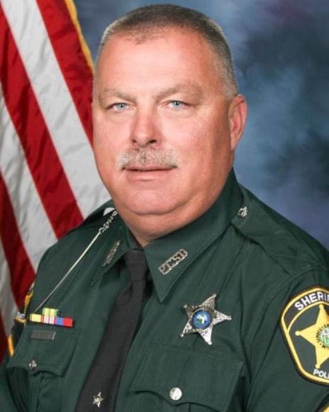 The Officer Down Memorial Page (ODMP) True Crime Fighters Ricky Carlton Anderson was a Deputy Sheriff for the Polk County Sheriff's Office, Florida and had previously served with the Fort Meade Police Department for 18 years. He died on February 21, 2016 from a heart attack while preparing equipment to respond to a call involving approximately 12 cows that were running loose. Deputy Anderson had been called in early to assist at the scene. He began to feel ill and returned home, where he coll... Officer Down, Deputy Sheriff, Polk County, Sheriff Deputy, Sheriff Office, The Fort, Police Department, A Call, Medical