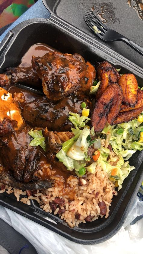 Apartment Recipes, Jamaica Food, Soul Food Dinner, Food Babe, Jerk Chicken, Jamaican Recipes, Caribbean Recipes, Food Goals, Camping Food