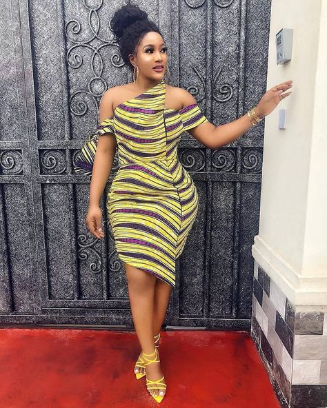 ❤❤❤  Ankara Fitting Dresses Trendy Ankara Styles, Ankara Short Gown Styles, Ankara Dress Styles, Anna Karina, Short African Dresses, Latest Ankara Styles, African Dresses Modern, Ankara Gown Styles, Afrikaanse Mode