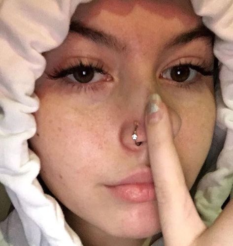 Nose Piercing Care, Nose Piercing Septum, Nose Piercing Bump, Orr Piercing, Piercing Bump, Septum Nose Piercing, Piercing Face, Double Nose Piercing, Nose Piercing Ring