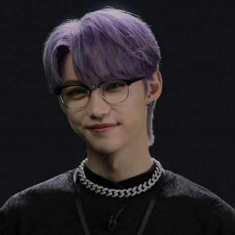 Men Purple Hair, Kids Hair Color, Dyed Hair Men, Dyed Hair Purple, Violet Hair, Different Hair Colors, Dara Kpop, Hair Inspo Color, Felix Stray Kids