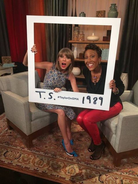 Bolo Taylor Swift, Concert Signs, Taylor Swift Birthday Party Ideas, 22 Taylor, Taylor Swift 22, Feeling 22, Taylor Swift Party, Taylor Swift Birthday, Estilo Taylor Swift