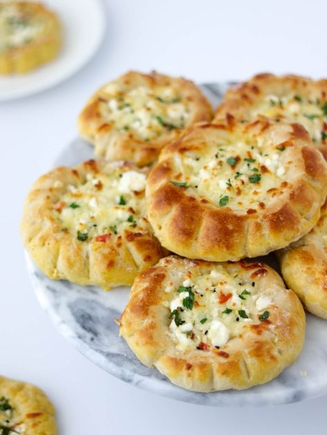 Turkish Cheese Pide Recipe Pide Recipe, Turkish Cheese, Turkish Pizza, Lamb Skewers, How To Make Dough, Savory Pastry, Pastry Pie, Ramadan Recipes, Spinach And Cheese