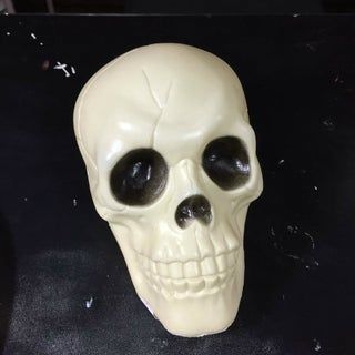 How to Corpse a Cheap Skull With Toilet Paper and Glue : 3 Steps (with Pictures) - Instructables Scary Baby Dolls, Diy Skulls, Zombie Face, Halloween Art Projects, Halloween Diy Outdoor, Spooky Things, Skull Crafts, Halloween Props Diy, Dollar Store Halloween