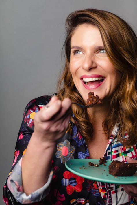 Vivian Howard Previews Her Forthcoming Charleston Restaurants – Garden & Gun Vivian Howard, Barbecue Chicken Wings, Charleston Restaurants, Sausage Biscuits, Oyster Roast, Buttermilk Dressing, Buttermilk Ranch, Beer Bread, Tomato Sandwich