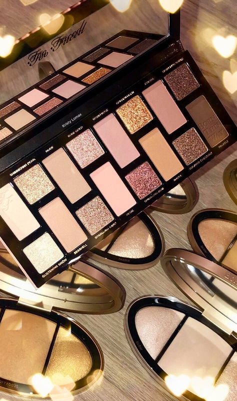 Born This Way Palette, Too Faced Born This Way Palette, Too Faced Natural Eyes Palette Looks, Too Faced Born This Way Palette Looks, Too Faced Palletes, Eye Shadow Pallete, Makeup Palette Collection, Eye Shadow Pallet, Makeup Kit Essentials