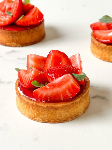 Mini Tarts Aesthetic, Cherry Tart Aesthetic, Tarts Aesthetic, Pastry Chef Aesthetic, Strawberry Reference, Strawberry Eclairs, Tart Food Photography, Strawberry Tarts Aesthetic, Strawberry Tart Aesthetic