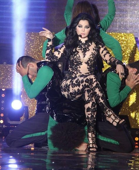 Haifa Wehbe, Arab Beauty, Haifa, Green Dress, Makeup, Green, How To Wear, Beauty, Make Up