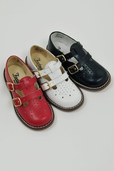 ...most of us went through a few pairs of these t-strap shoes, as kids! Olive Juice, Buster Brown, Childhood Memories 70s, Vintage Memory, Baby Boomer, Childhood Toys, Great Memories, Sweet Memories, Brown Shoe