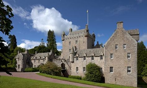 Cawdor Castle, Scotland, ca. 15th Century. Nairn Scotland, Cawdor Castle, Highlands Castle, Visiting Scotland, Golf View, Urquhart Castle, Scotland Wedding, Castles In Scotland, Scotland Castles