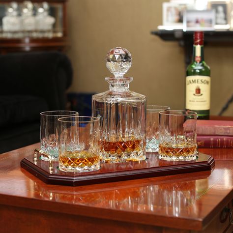 Galway Irish Crystal Longford Whiskey Decanter & 4 Glasses Tray Set Scotch Whiskey Drinks, Scotch Whiskey Cocktails, Decanter Tray, Whiskey Table, Decanter Display, Irish Wedding Traditions, Bandeja Bar, Whiskey Room, Whiskey Set