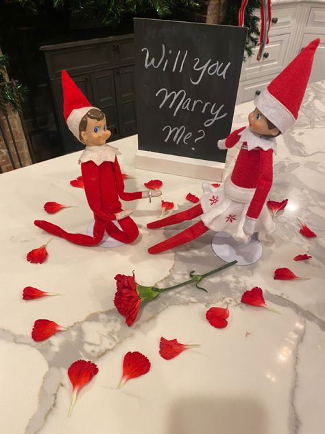 Elf On The Shelf Gets Married, Elf On The Shelf Girlfriend Ideas, Elf Couple Ideas, Elf On Shelf Wedding, Couple Elf On The Shelf Ideas, Elf On The Shelf Wedding Ideas, Girl And Boy Elf On The Shelf Ideas, Elf On The Shelf Couple Ideas, Pregnant Elf On The Shelf