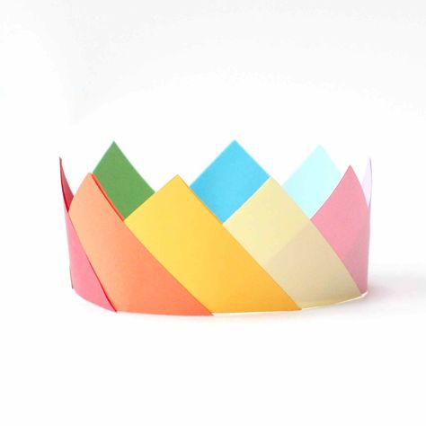 Frog Tutorial, Origami Crown, Origami Frog, Simple Origami, Kids Origami, Crown For Kids, Paper Crown, Crown Crafts, Paper Crowns