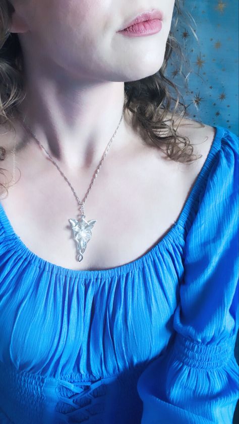 #evenstar #arwen #luthien #undomiel #beren #aragorn #elven #lotr #tolkien Outfit Theme Ideas, Evenstar Necklace, Arwen Evenstar, Necklace Outfit, Character Clothing, Jewelry Clothes, Clothing Inspiration, Theme Ideas, Character Inspo