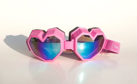 Superhero Accessories Shifting, Heart Goggles, Pink Hoverboard, Pink Goggles, Uchuu Kei, 2000s Japanese Fashion, Clown Clothes, Funky Glasses, Steampunk Goggles