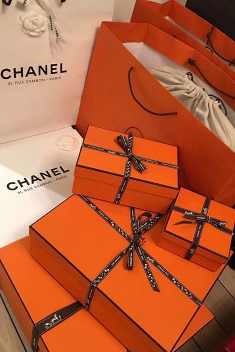 designer boxes | orange box | hermes box | chanel box | luxury boxes | CHANEL packaging | hermes packaging Korean Girl Style, Boujee Lifestyle, Jet Privé, Luxury Birthday Gifts, Luxury Lifestyle Girly, Wealthy Lifestyle, Boujee Aesthetic, Luxury Birthday, Luxury Lifestyle Fashion