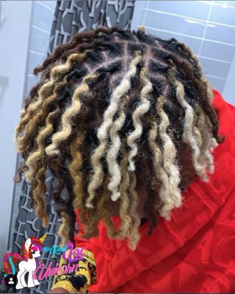 Dreads With Colored Tips Men, Dyed Hair Dreads Men, Color Dreads Men, Dread Hair Colors For Men, Messy Locs Men, Ombre Dreads Men, Dyed Locks Men, Two Tone Dreads, Dyed Dreads Ideas