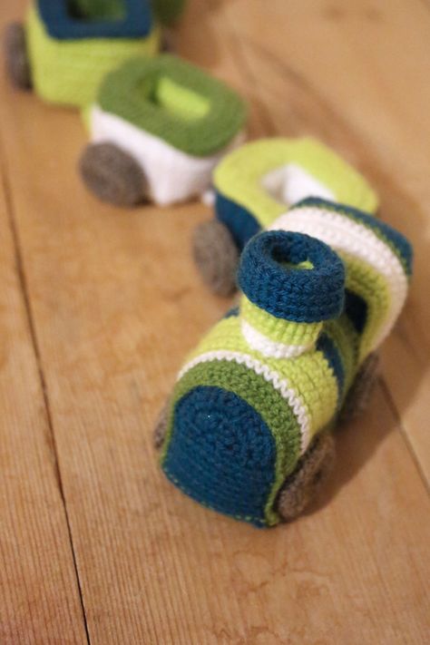 Crochet Train | Lime Green Lady Crochet Train, Crochet Car, Toy Trains, Crochet Baby Toys, Haken Baby, Toy Cars, Yarn Projects, Toy Train, Crochet Toys Patterns