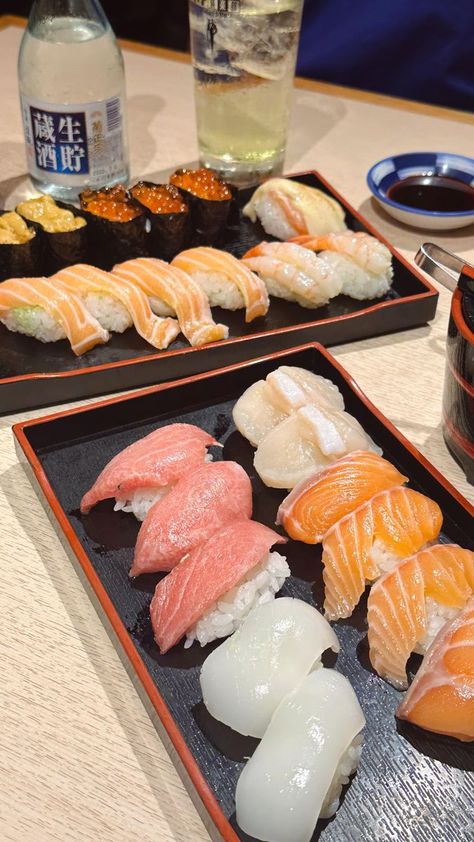 All the must-try eats in Osaka 🇯🇵🍣 This city is definitely one of our fave food destinations! #Japan #Osaka | Laureen Uy | Miki Matsubara · Mayonaka no Door / Stay With Me Mayonaka No Door, Laureen Uy, Miki Matsubara, Osaka Food, Japan Osaka, Eating At Night, Stay With Me, Japan Trip, Osaka Japan