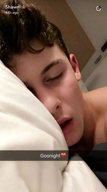 ❤ I'm pinning this pin last right now cuz I'm about to sleep lol @camshwn Shawn Mendes Smiling, Shawn Mendes Lazy Eye, Shawn Mendes Photoshoot, Shawn Mendes Snapchat, Shawn Mendes Lockscreen, Shawn Mendes Gif, Shawn Mendes Shirtless, Shawn Mendes Songs, Shawn Mendes Tour