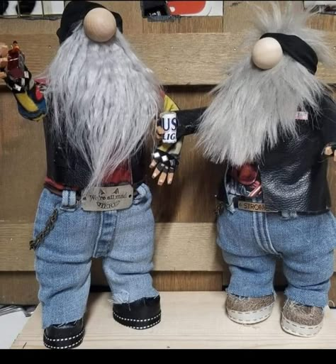 Biker Gnomes Harley Davidson Diy, Biker Gnomes Diy, Biker Gnomes, Hippie Men, Gnomes Diy, Craft Christmas, Gnome Ornaments, Diy Gnomes, Gnomes Crafts