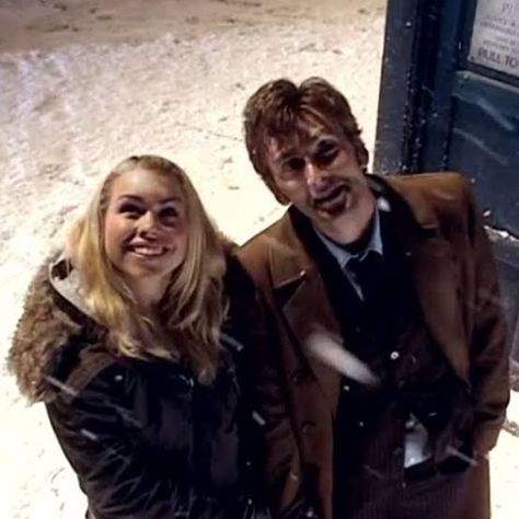 Doctor Who And Rose Tyler, Doctor Who Rose And Ten, Doctor Who And Rose, 10 And Rose, Time Petals, Tenth Doctor And Rose, Doctor Who Rose Tyler, Doctor Who Rose, Rose And The Doctor