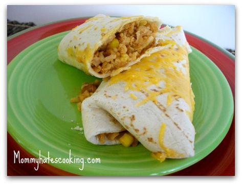 Ground Chicken and Bean Burritos Big Burrito, Bean Burritos Recipe, Baked Burritos, Bean Burritos, Ground Chicken Recipes, Chicken Burritos, Ground Chicken, Cheap Meals, Mexican Dishes