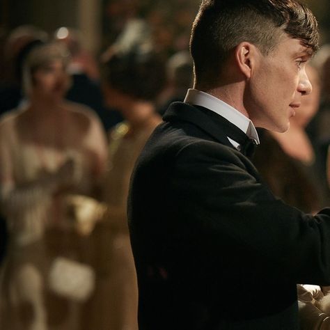 Peaky Blinders Series, Peaky Blinders Characters, Peaky Blinders Wallpaper, Fantasy Art Couples, Peaky Blinders Tommy Shelby, Black Hd Wallpaper, Tommy Shelby, Thomas Shelby